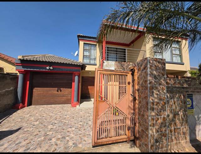 4 BEDROOM HOUSE FOR SALE IN BIRCH ACRES
